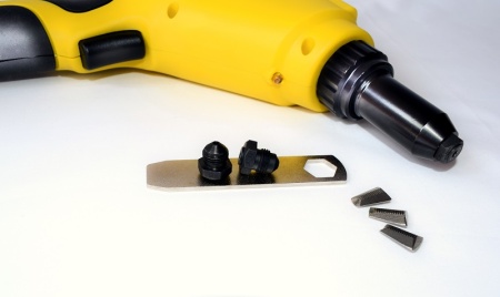 Электрический заклепочник SKytools SK1007