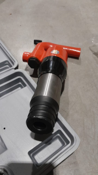 Молоток рубильный пневматический РМ-8МС