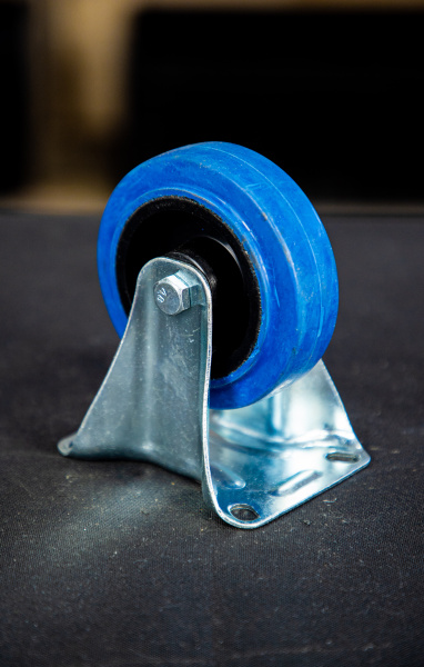 Колесо неповоротное резина FRCL 42 100 мм (F)