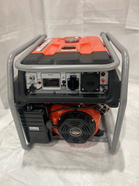 Генератор бензиновый 7,0 кВт 220В с АВР, электростартером и колесами TOR KM9500HA