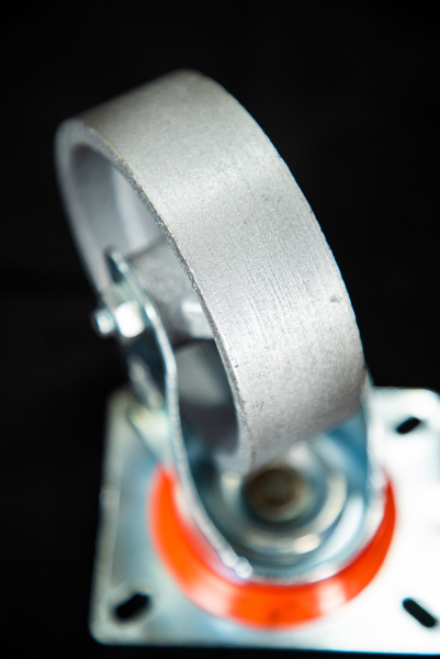 Колесо поворотное чугунное EM01 VKV 100 100 мм термостойкое