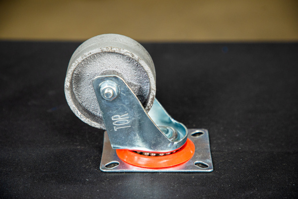 Колесо поворотное чугунное EM01 VKV 80 80 мм термостойкое