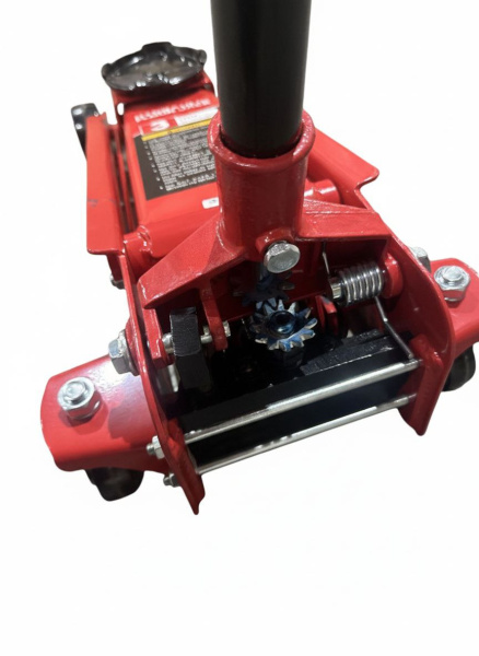 Домкрат гидравлический подкатной TOR г/п 3,0 т 135-495 мм