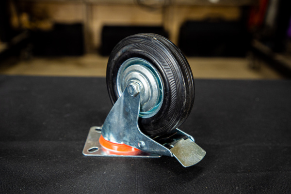 Колесо поворотное резина SRCLb 55 125 мм с тормозом (N)