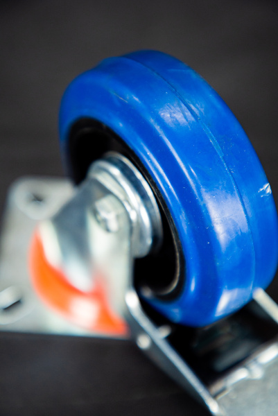 Колесо поворотное резина SRCLb 42 100 мм с тормозом (N)