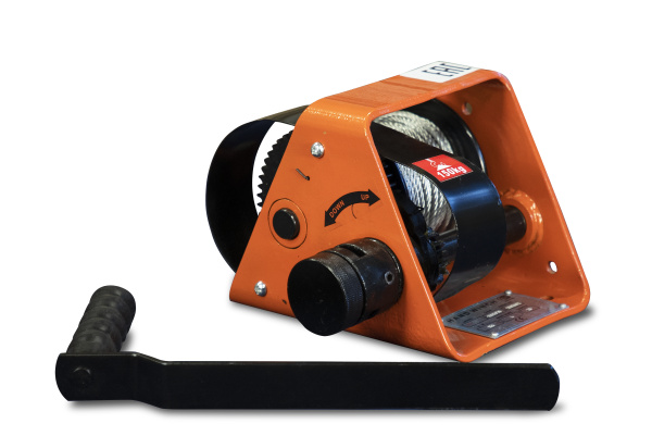 Лебедка ручная барабанная с тросом  300кг  20м со съемной ручкой TOR GR