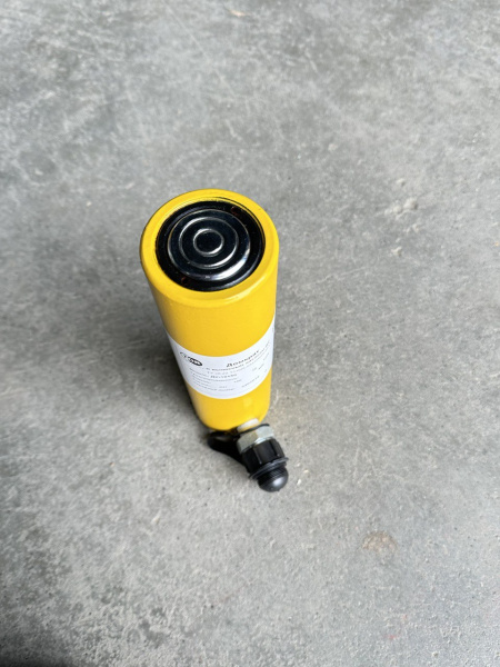 Домкрат гидравлический грузовой TOR ДУ10П150 10 т односторонний