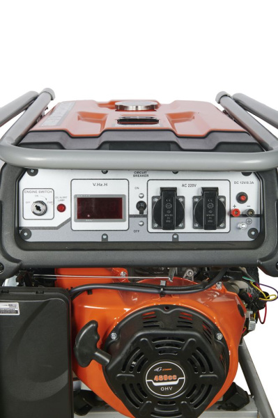 Генератор бензиновый 7,0 кВт 220В 27 л с электростартером и колесами TOR KM9500H