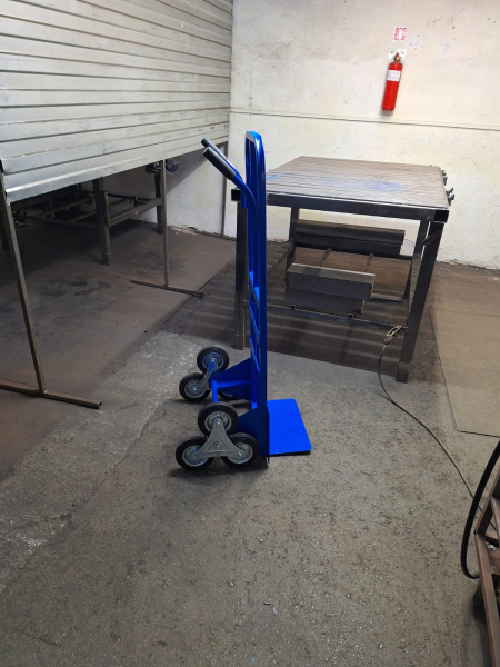 Тележка грузовая для лестниц TOR КГ-200ПЛ г/п 200 кг (трехколесный блок)