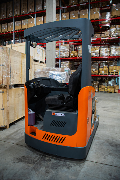 Ричтрак электрический с кабиной TOR 1,5 т 8,0 м CQD15