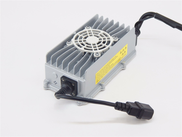 Зарядное устройство 12V/15A для CDDB-E (12V/15A CHARGER(built-out) 35206000001)