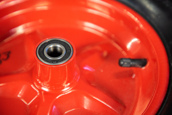 Колесо пневматическое резиновое 387 мм 4.00-8 (подшипник 16 мм)