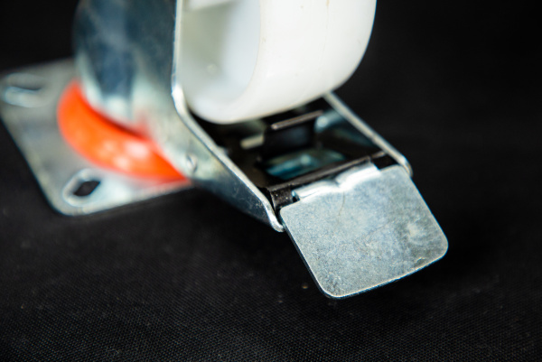 Колесо поворотное полипропилен SRCnb 42 100 мм с тормозом (N)